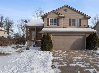 1762 Northbrook Ct, Canton, MI 48188