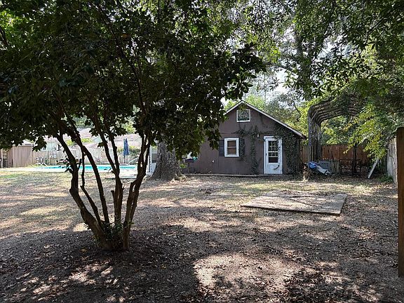 4th image of 44 Alice Dr