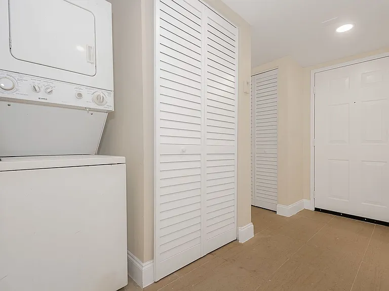 9951 Nob Hill Pl — Photo 16