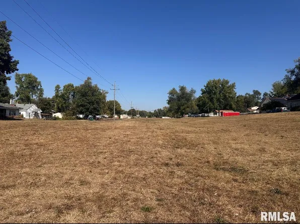 Peoria St, Pekin, IL 61554