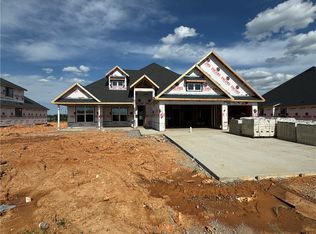 1160 Montieri Dr, Centerton, AR 72719