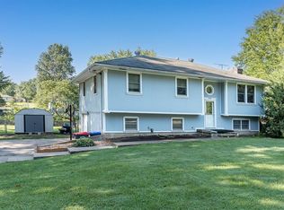 15419 Landauer Ave, Basehor, KS 66007