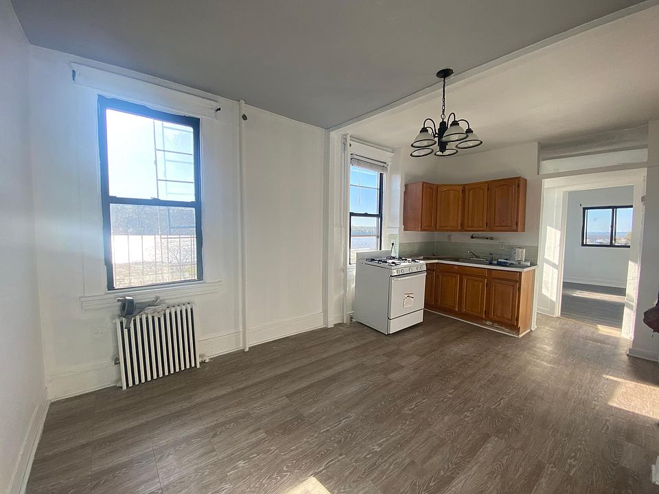2nd image of 101 Southside Ave #2F