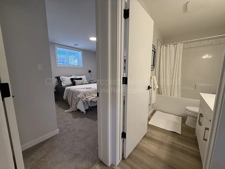 916 40th Ave N #B2 — Photo 18