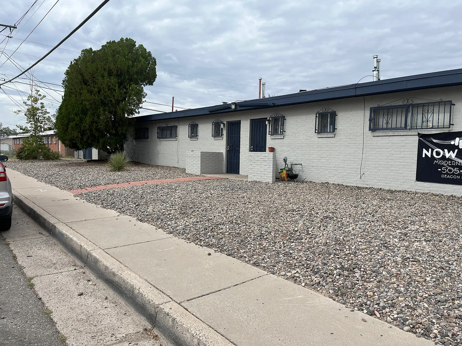 Quality, Remodeled 2 Bedroom Patio Apts. in South UNM — Photo 4