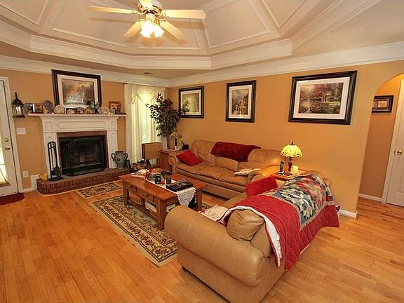 3rd image of 3675 Brittany Oak Trce