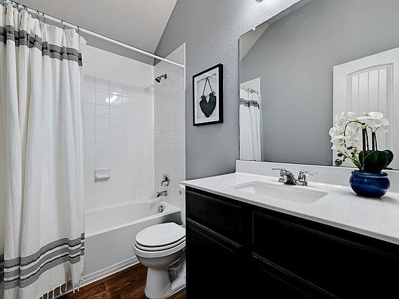 5th image of 606 Hatton Hill Ct