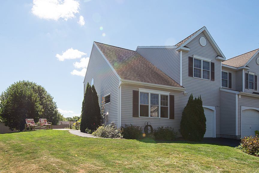 1st image of 25 Paddlewheel Ct