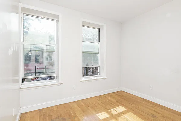 Rented by MySpaceNYC | media 9