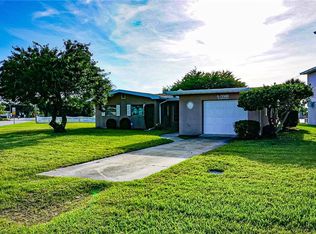 718 Sunset Cv, Madeira Beach, FL 33708