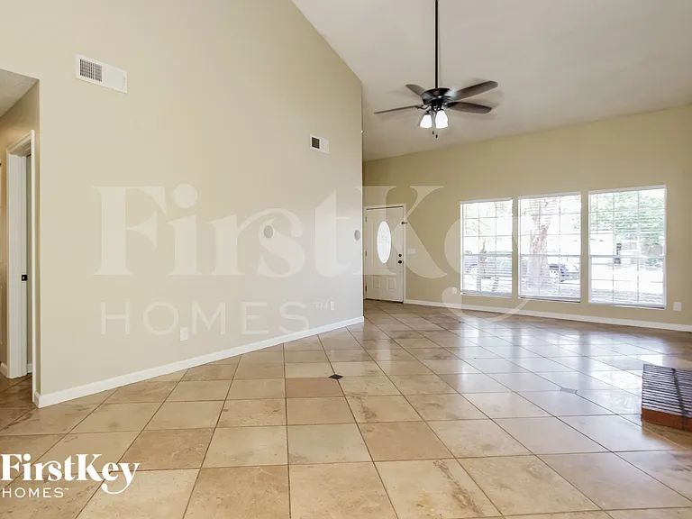 6408 W Grandview Rd — Photo 5