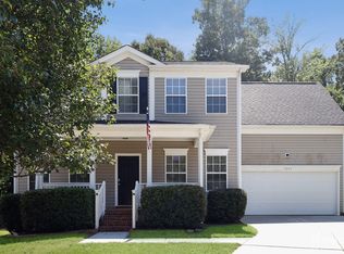 9303 Golden Pond Dr, Charlotte, NC 28269