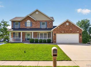 2562 Lakeshore Dr, Columbia, IL 62236
