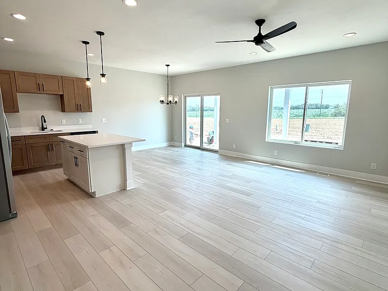 10527 Wayborough Ln — Photo 5