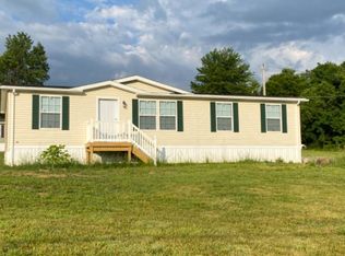 1325 Mill Bridge Rd, Ellwood City, PA 16117