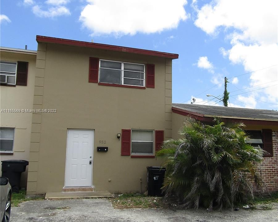 1st image of 952 NW 24th Ave #0