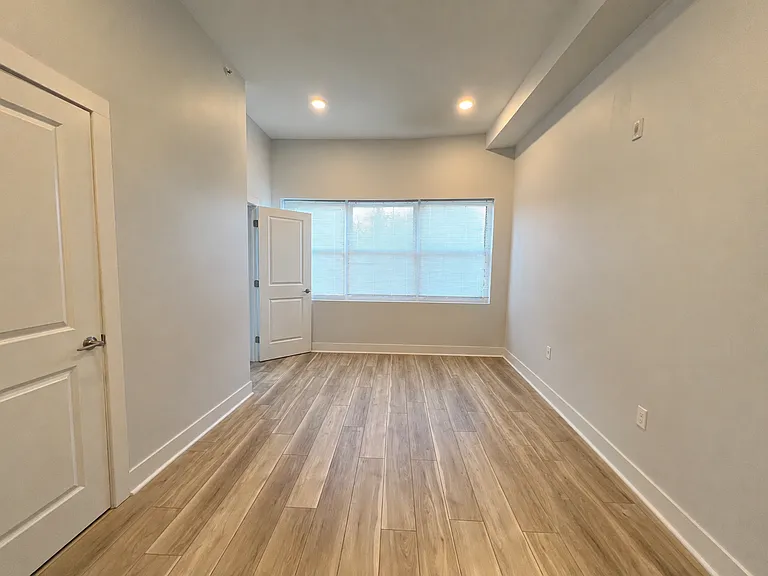 3610 Haverford ave — Photo 8