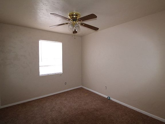 5th image of 904 W 35th St