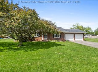 58 Charleys Creek Rd, Culloden, WV 25510