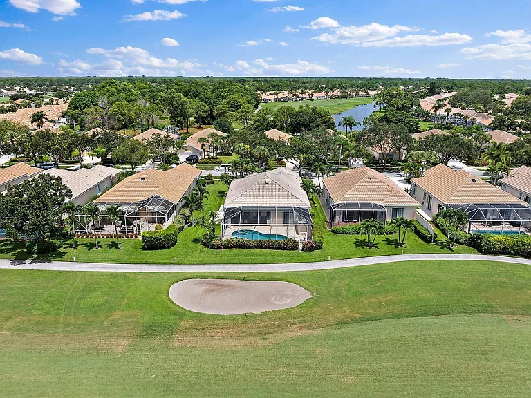 8485 SE Palm Hammock Ln — Photo 64