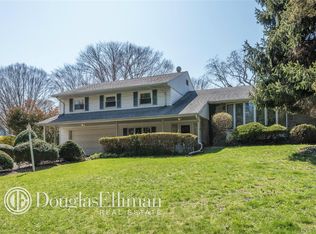 25 Coot Rd, Locust Valley, NY 11560