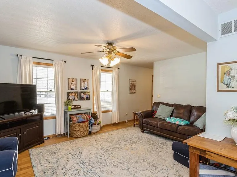 Mesquite Dr — Photo 18