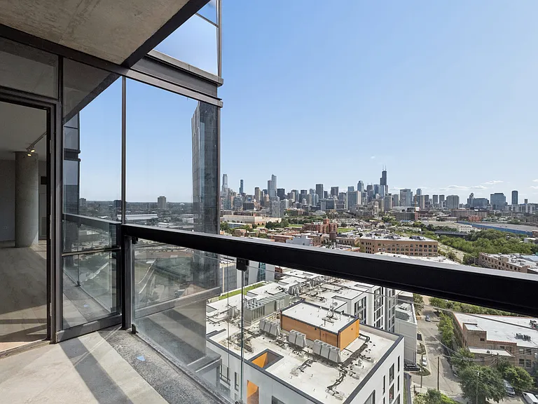 860 W Blackhawk St #1808 — Photo 15