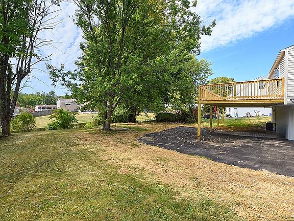 4th image of 3245 Bradbury Dr