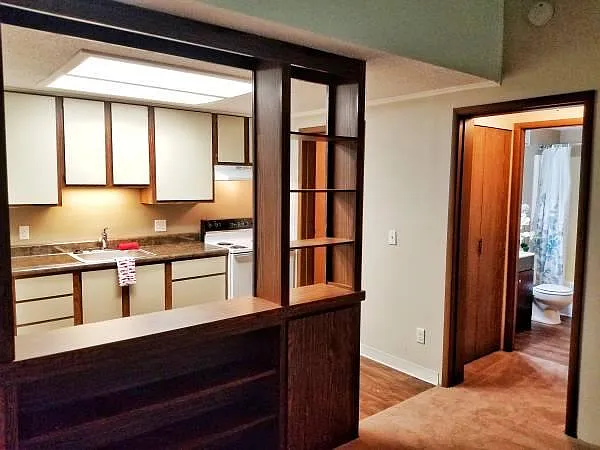 Willowood Apartments — Photo 9