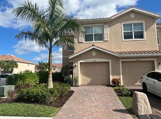 2730 Citrus St, Naples, FL 34120