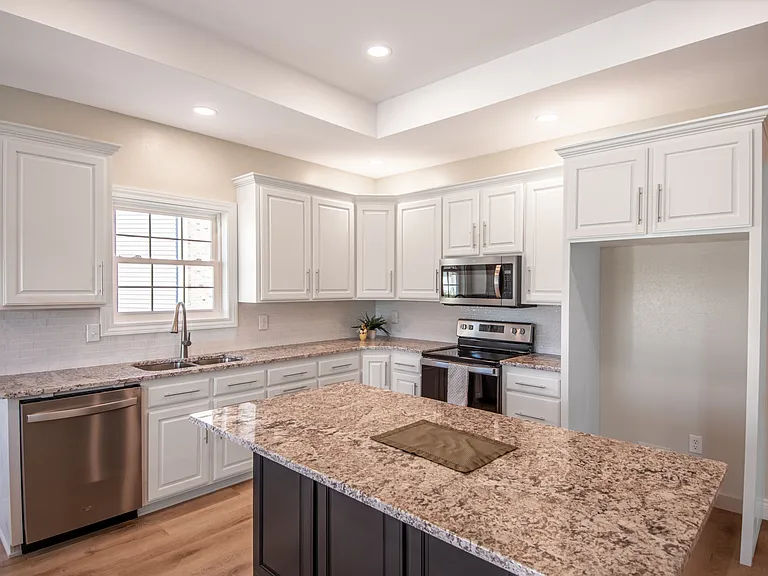 1828 Pinnacle Point Dr — Photo 7