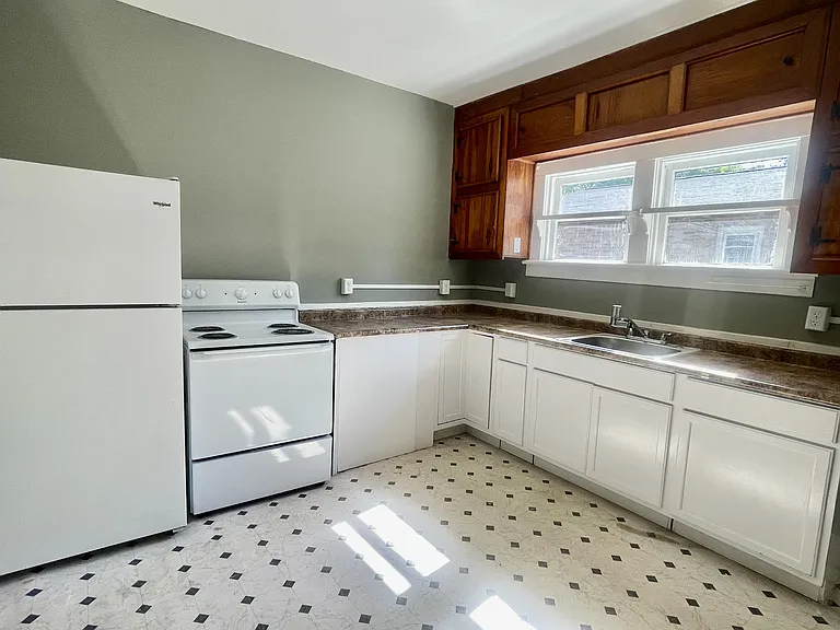 2512 Boone St — Photo 2