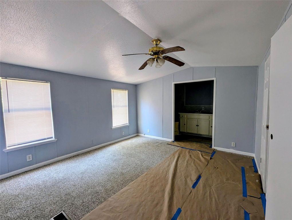 Apartment in Livingston - More