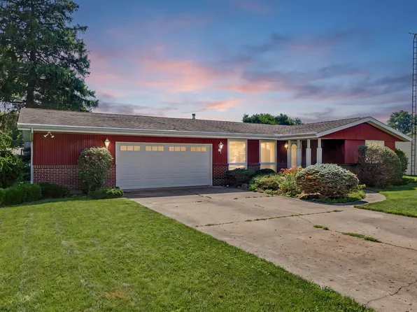 414 S Seymour St, Oakwood, IL 61858