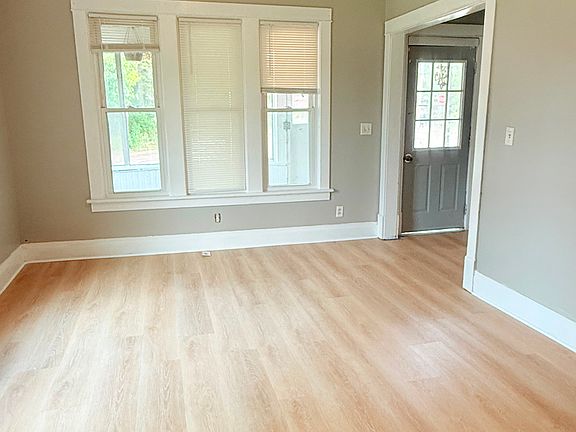2nd image of 2401 Ferrant Pl