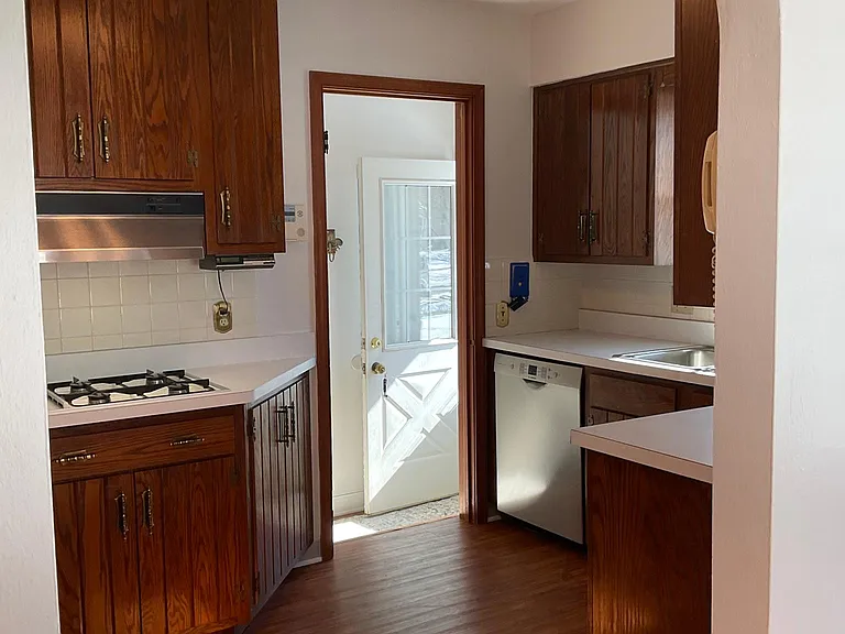 8329 Walnut Dr — Photo 8