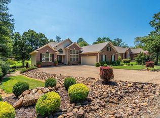 13 Fachado Dr, Hot Springs Village, AR 71909