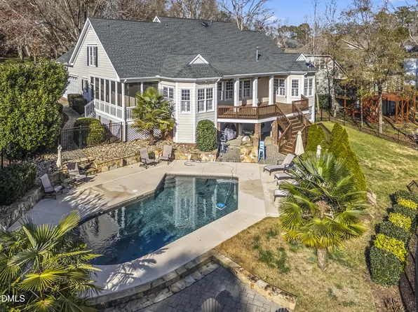 205 Townsend Dr, Clayton, NC 27520