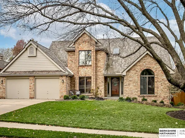 1618 S 152nd St, Omaha, NE 68144