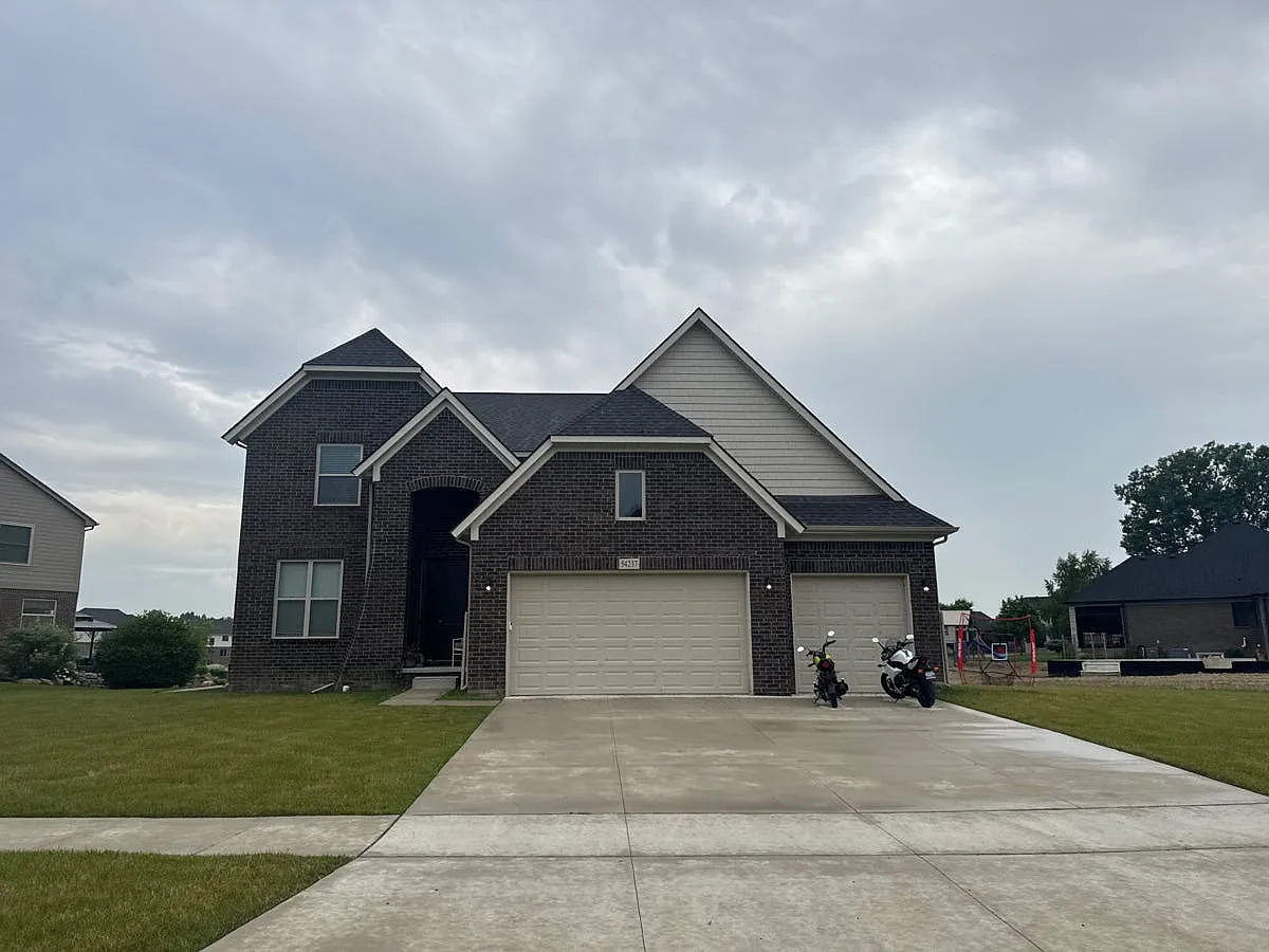 54237 Carrigan Dr photo 1