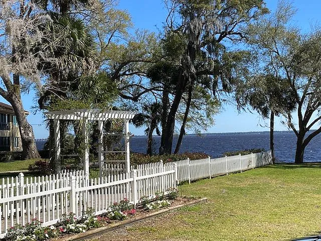 1 bed, 400 sqft, $950 — Photo 2
