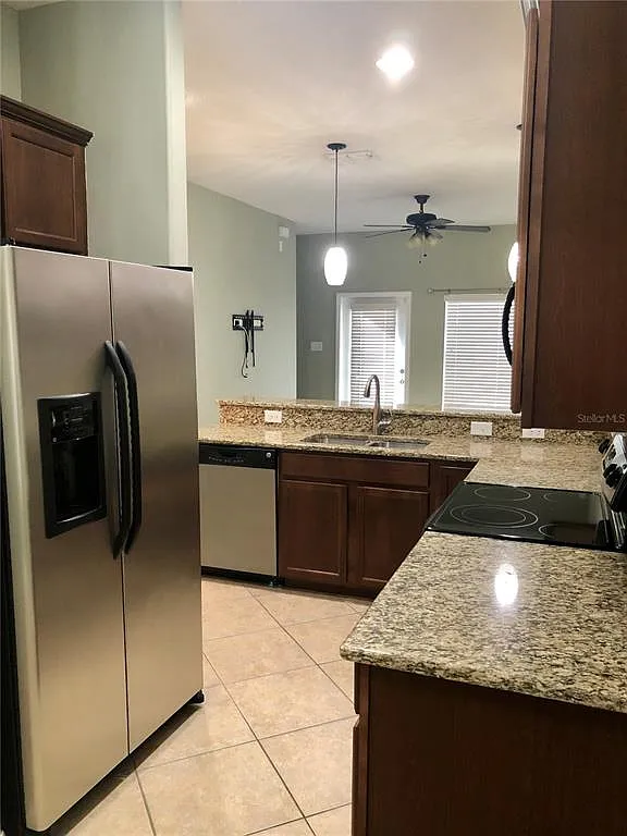 2 bed, 2.5 bath, 1088 sqft, $1,700 — Photo 4