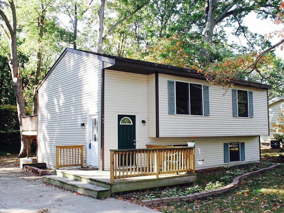 1st image of 104 Manley Ave