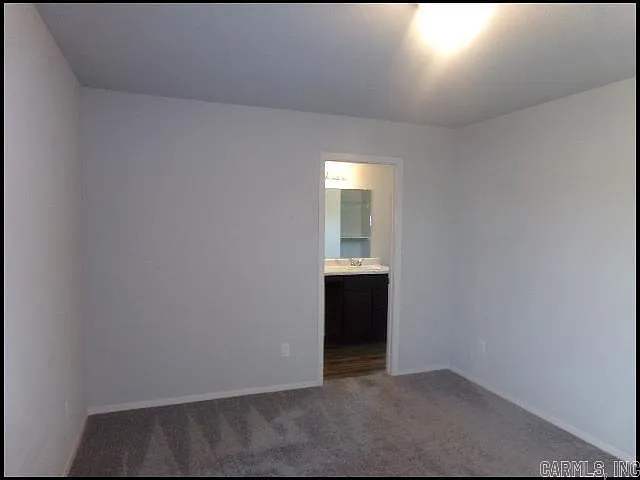 1304 Yarrow Dr — Photo 7