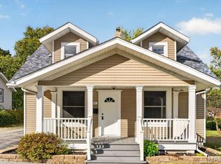 8721 Crocus Ln, Saint Louis, MO 63114
