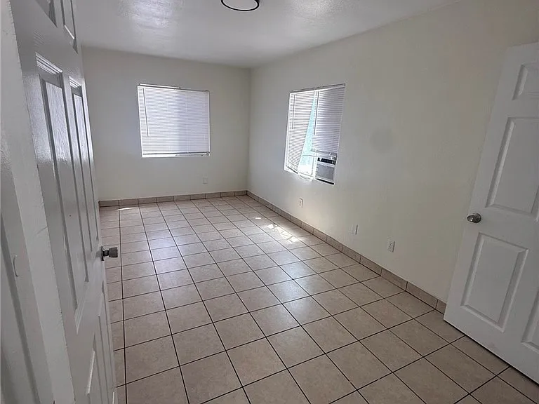 174 W Magnolia Ave — Photo 15