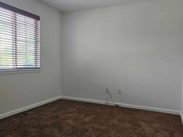 521 Kim Dr — Photo 20