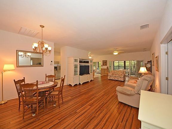 4th image of 4056 Tralee Dr