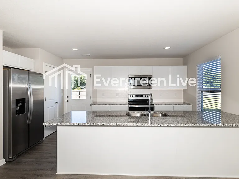 116 Burlington Dr — Photo 6
