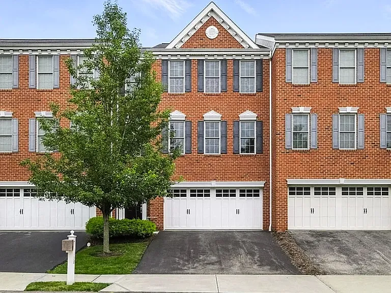 337 Marshall Heights Dr — Photo 1